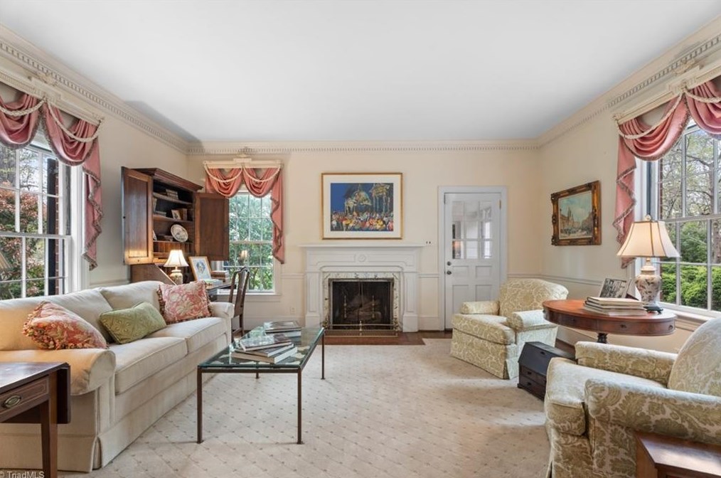 3239 Vly Rd, Winston Salem NC  27106-2529 exterior