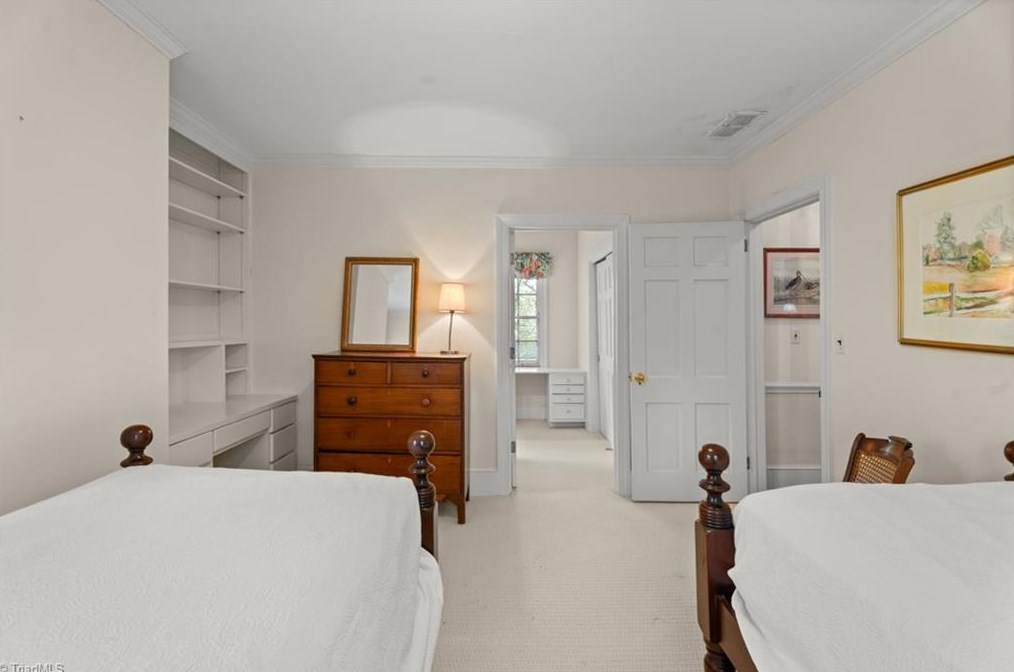 3239 Vly Rd, Winston Salem NC  27106-2529 exterior