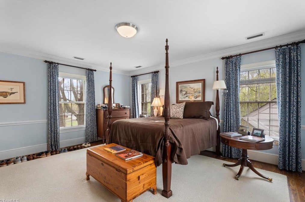 3239 Vly Rd, Winston Salem NC  27106-2529 exterior