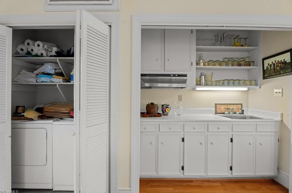 3239 Vly Rd, Winston Salem NC  27106-2529 exterior