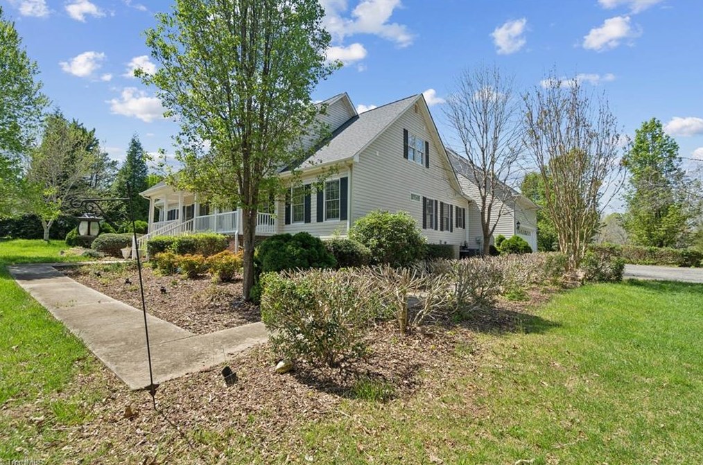 3700 Jeannie Rd, Whitsett NC  27377-8703 exterior