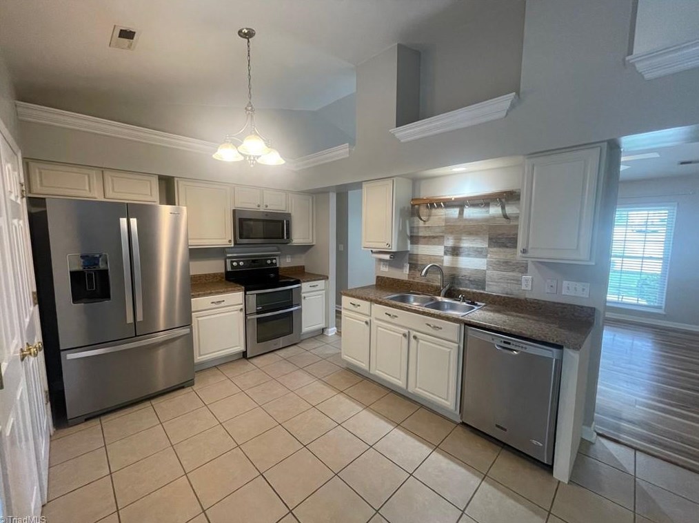 2126 Carlisle Way, High Point NC  27265-3261 exterior