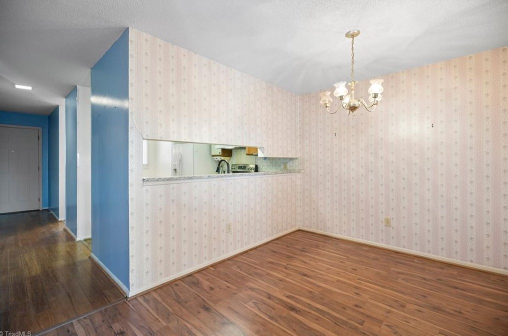 3046 Laurel Springs Dr, Greensboro NC  27410-9346 exterior