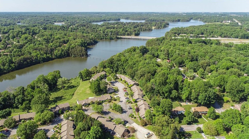 1202 Watermark Ct, High Point NC 27265-2332 exterior