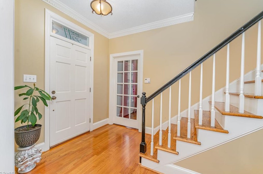 5317 Highstream Ct, Greensboro NC  27407-5825 exterior