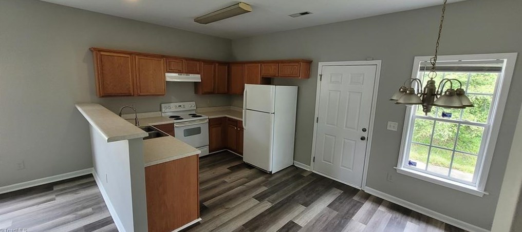 1608 Kay St, Greensboro NC  27405-5010 exterior