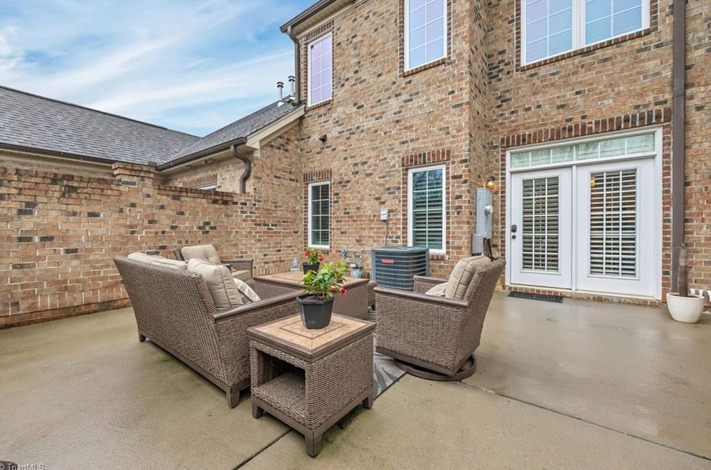 748 Carneros Cir, High Point NC  27265-9485 exterior