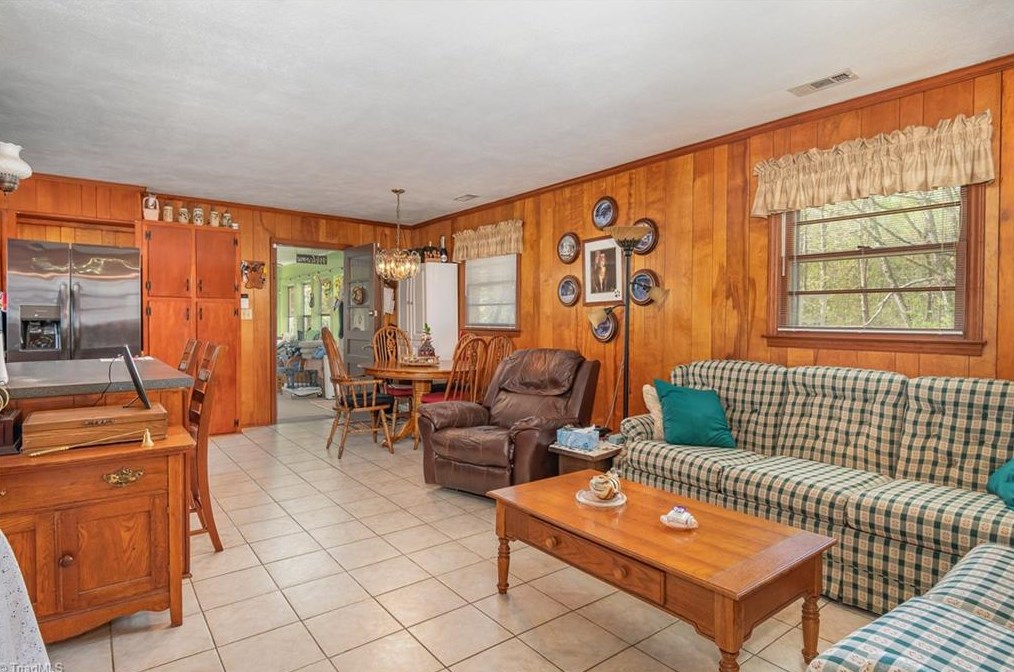 3019 Joan Ave, Greensboro NC  27455-1646 exterior