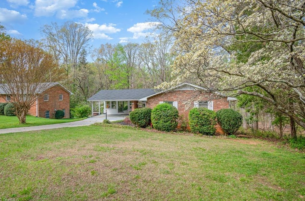 3019 Joan Ave, Greensboro NC  27455-1646 exterior