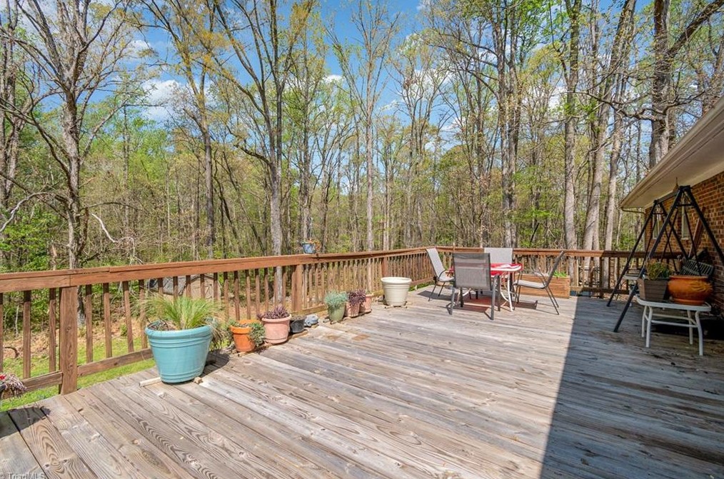 3019 Joan Ave, Greensboro NC  27455-1646 exterior