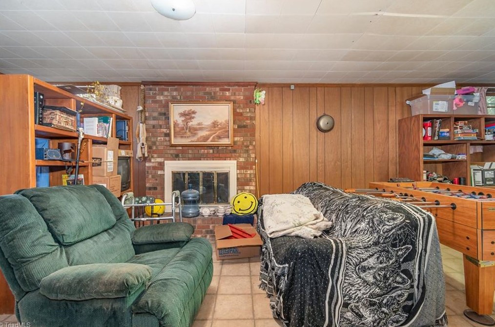 3019 Joan Ave, Greensboro NC  27455-1646 exterior