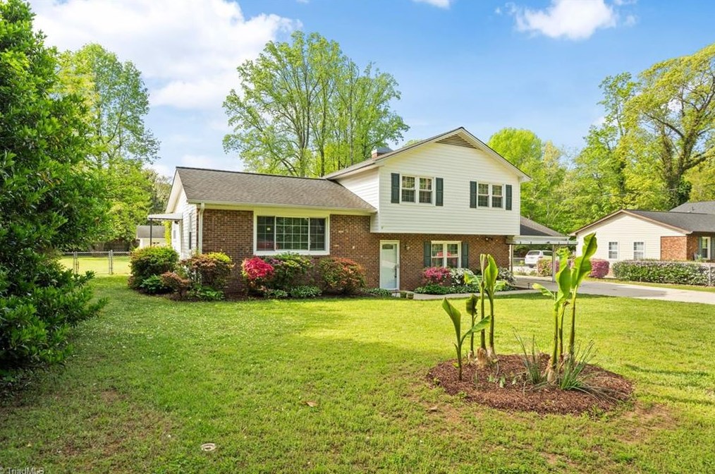 5603 Virgilwood Dr, Greensboro NC  27409-2227 exterior