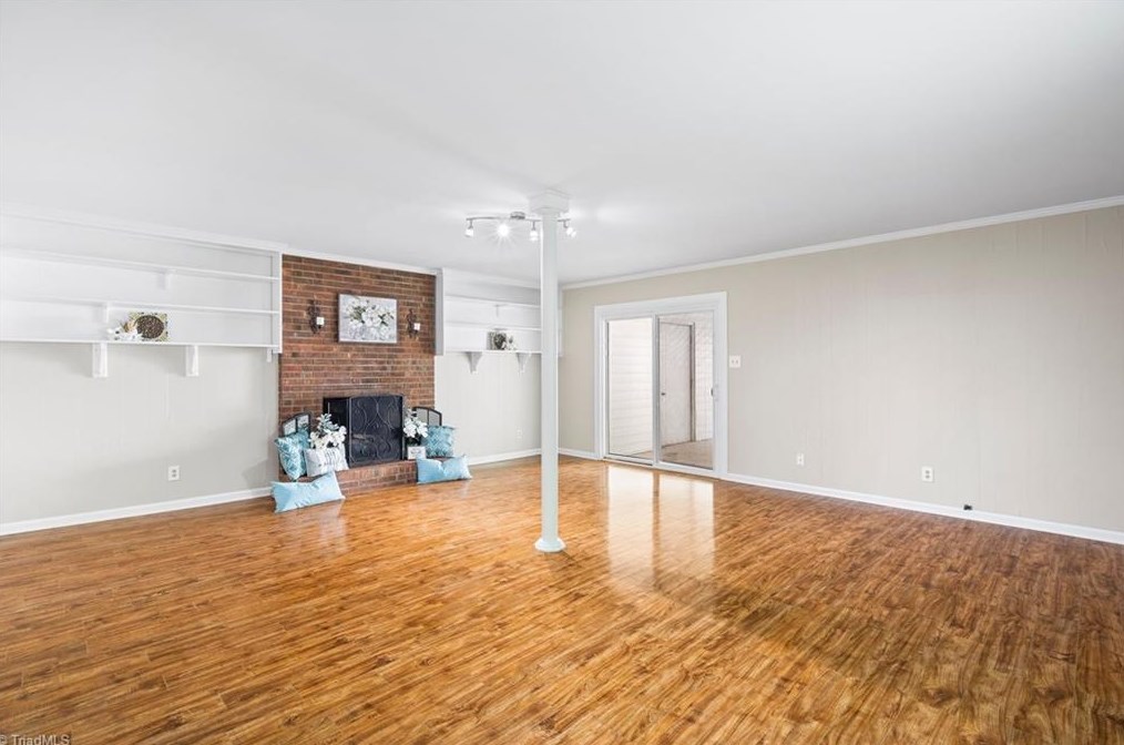 5603 Virgilwood Dr, Greensboro NC  27409-2227 exterior