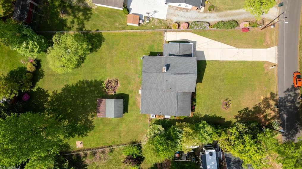 5603 Virgilwood Dr, Greensboro NC  27409-2227 exterior