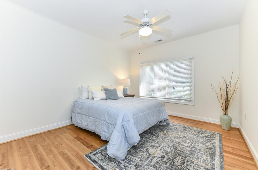 7 Annalisa Dr, Greensboro NC  27455-3317 exterior