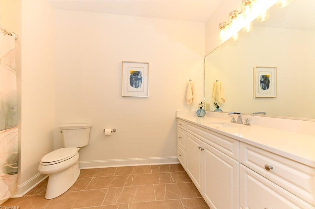 7 Annalisa Dr, Greensboro NC  27455-3317 exterior