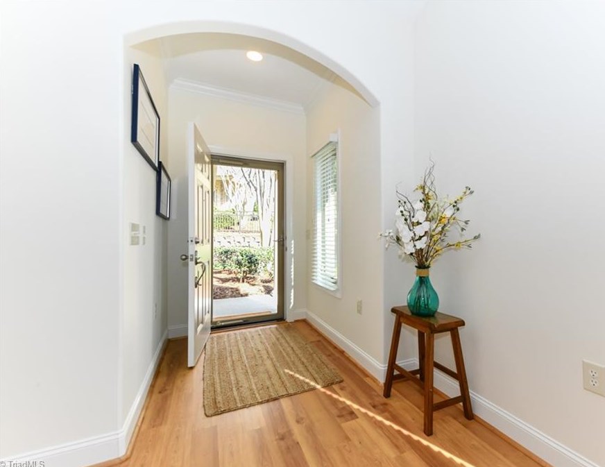 7 Annalisa Dr, Greensboro NC  27455-3317 exterior