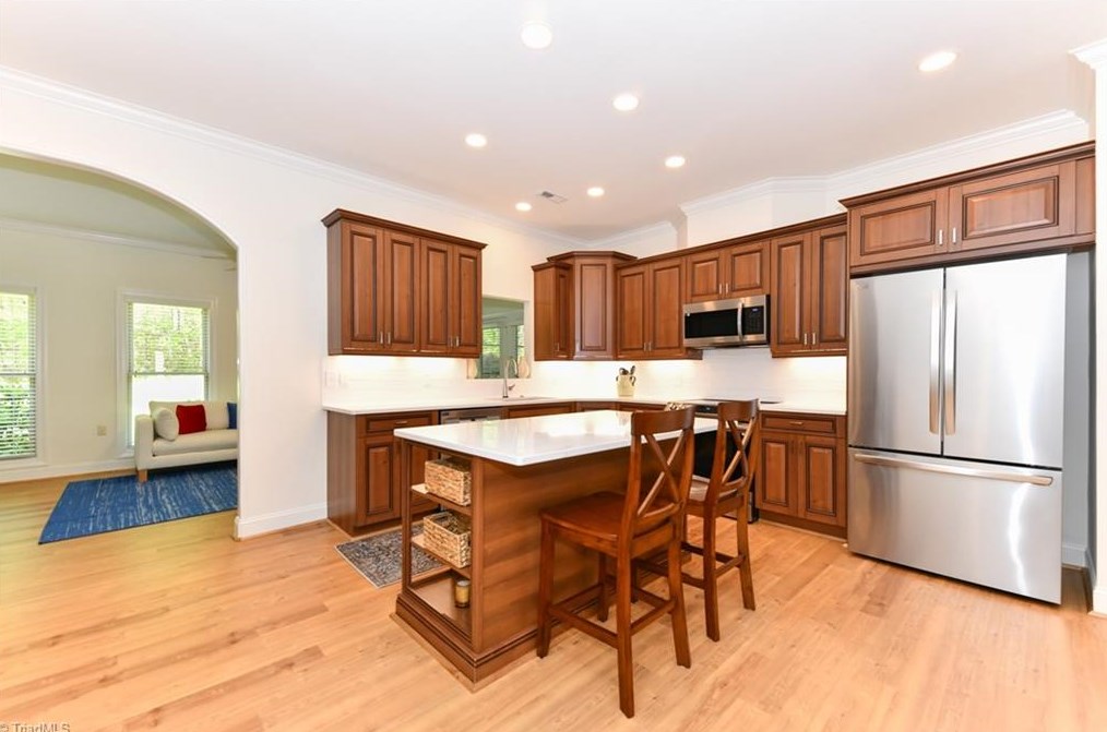 7 Annalisa Dr, Greensboro NC  27455-3317 exterior