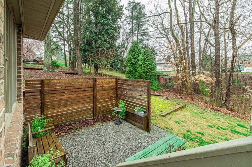 713 Huntington Dr, High Point NC  27262-4524 exterior