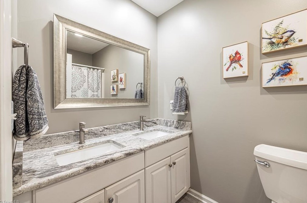 713 Huntington Dr, High Point NC  27262-4524 exterior