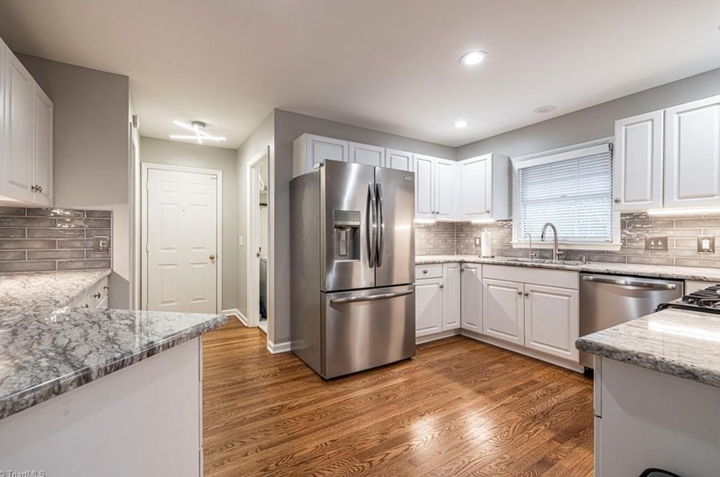 713 Huntington Dr, High Point NC  27262-4524 exterior