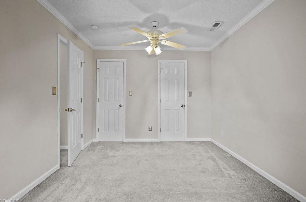 118 Cambridge Square Ln, Kernersville NC  27284-2312 exterior