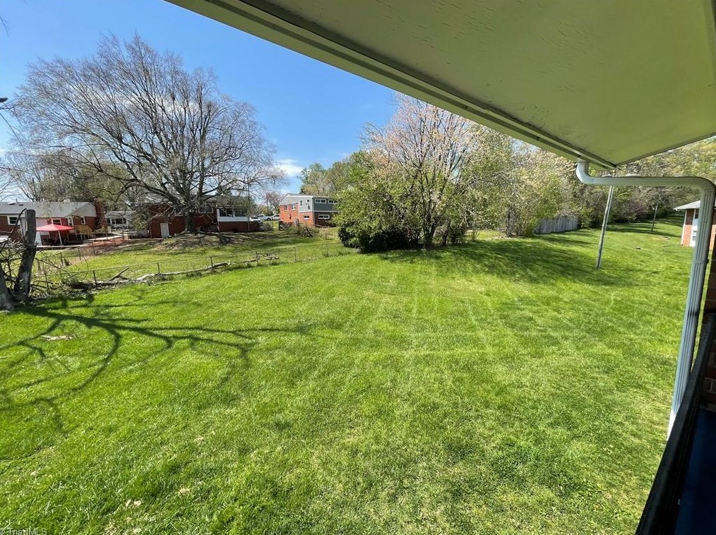 2815 Ohenry Blvd, Greensboro NC  27405-4686 exterior