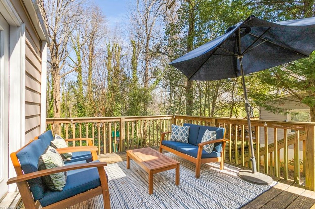 1704 Colonial Ave, Greensboro NC 27408-4205 exterior