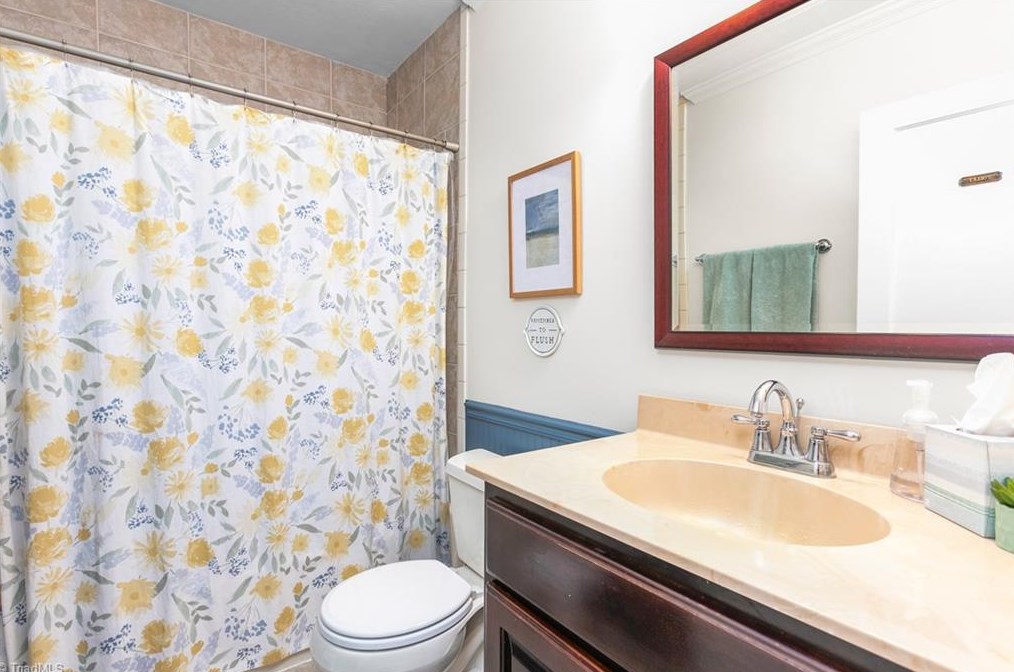 1704 Colonial Ave, Greensboro NC 27408-4205 exterior