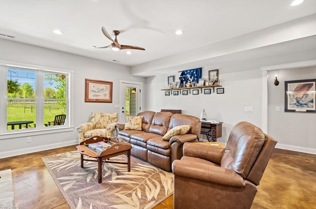 267 Devotion Farm Way, Thurmond NC 28683-8149 exterior