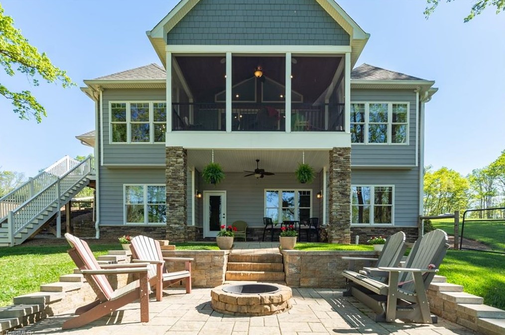 267 Devotion Farm Way, Thurmond NC 28683-8149 exterior