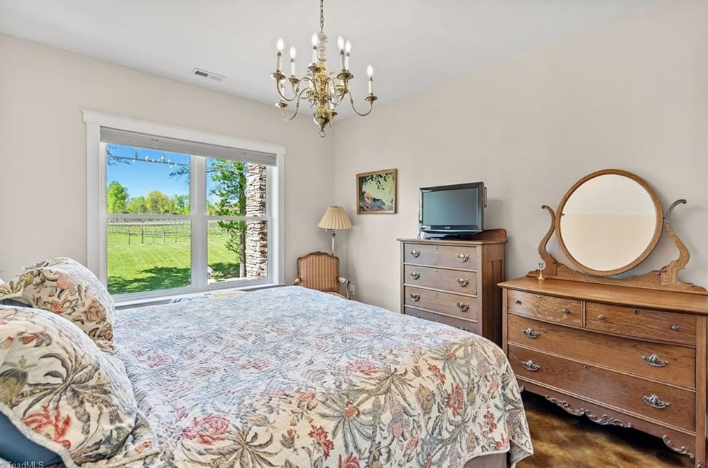 267 Devotion Farm Way, Thurmond NC 28683-8149 exterior