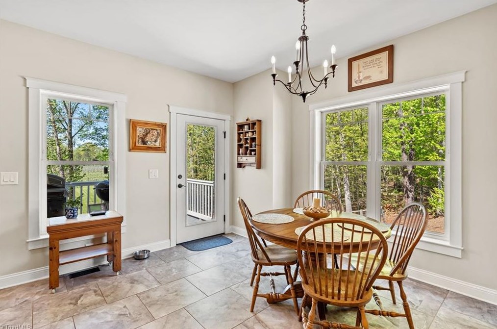 267 Devotion Farm Way, Thurmond NC 28683-8149 exterior