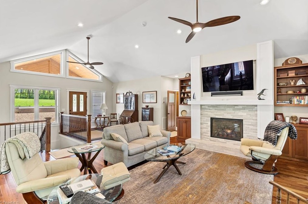 267 Devotion Farm Way, Thurmond NC 28683-8149 exterior