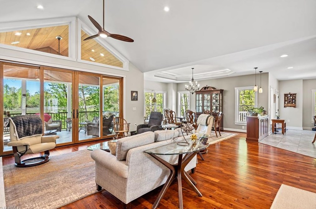 267 Devotion Farm Way, Thurmond NC 28683-8149 exterior