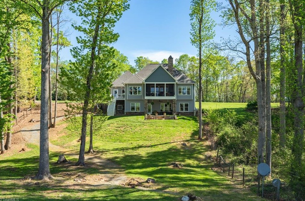 267 Devotion Farm Way, Thurmond NC 28683-8149 exterior