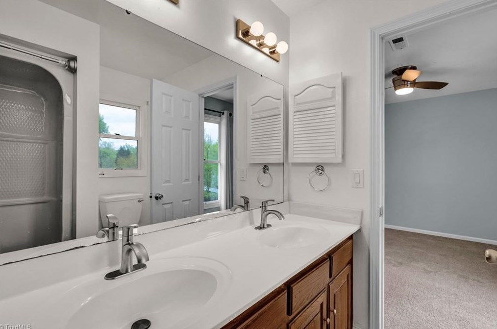 194 Old Farm Rd, Thomasville NC  27360-9423 exterior