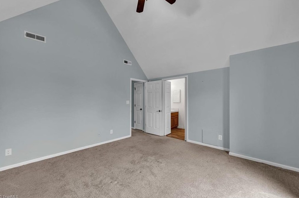 194 Old Farm Rd, Thomasville NC  27360-9423 exterior