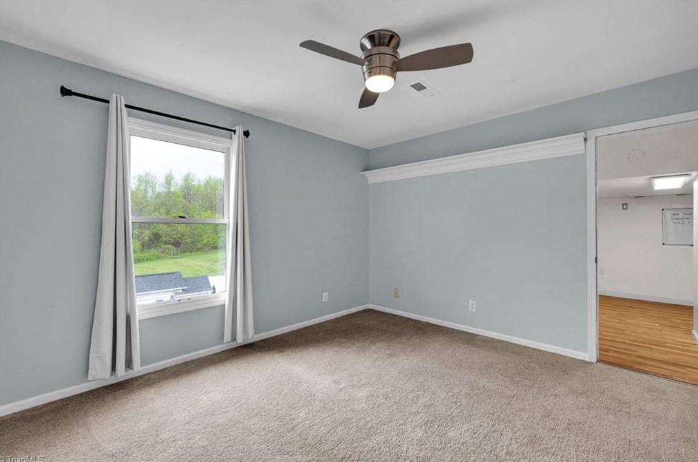 194 Old Farm Rd, Thomasville NC  27360-9423 exterior