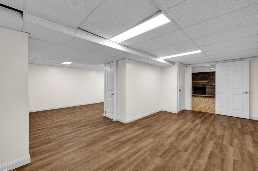 194 Old Farm Rd, Thomasville NC  27360-9423 exterior