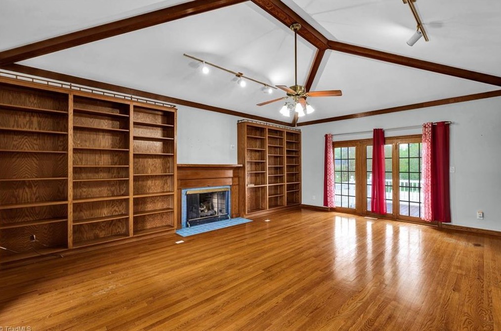 194 Old Farm Rd, Thomasville NC  27360-9423 exterior