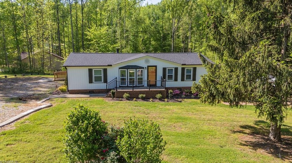 429 Riverview Ln, Lexington NC  27292-8853 exterior