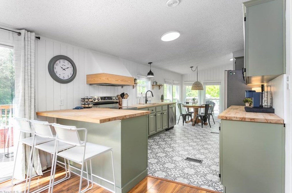 429 Riverview Ln, Lexington NC  27292-8853 exterior