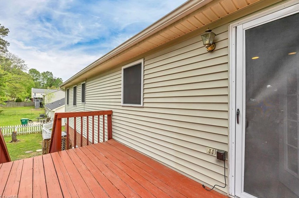 2534 White Fence Way, High Point NC  27265-9307 exterior