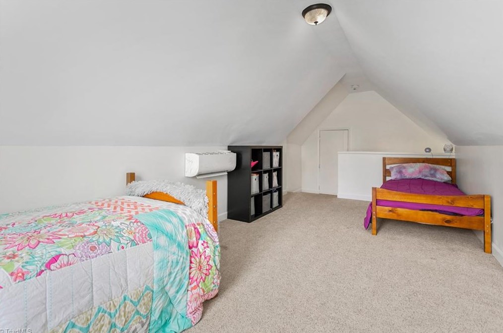 114 Camino Dr, Thomasville NC  27360-6380 exterior