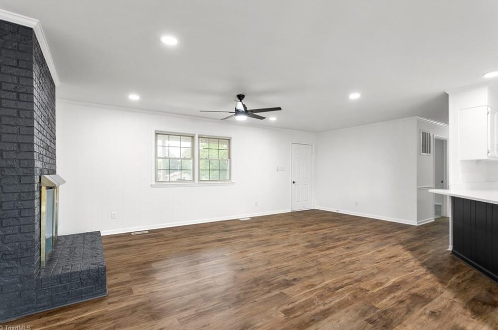 1018 Robert Ln, High Point NC  27263-3300 exterior