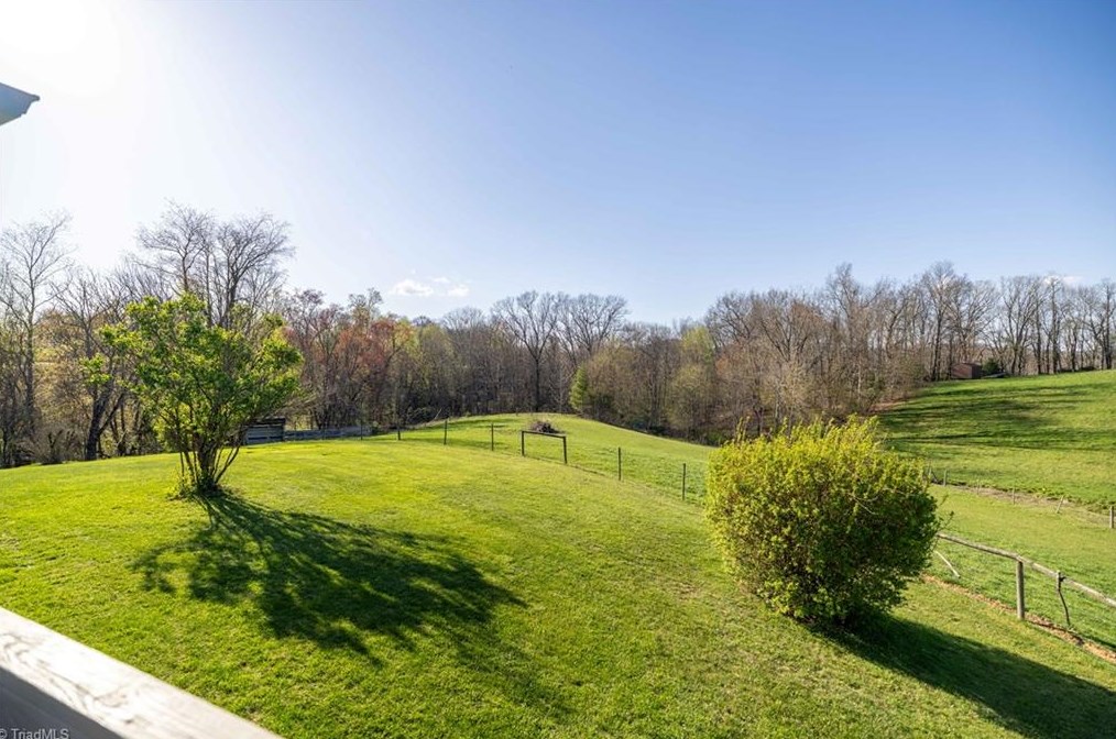 135 Rivers Edge Rd, Edwards Crossroads NC  28675-9766 exterior