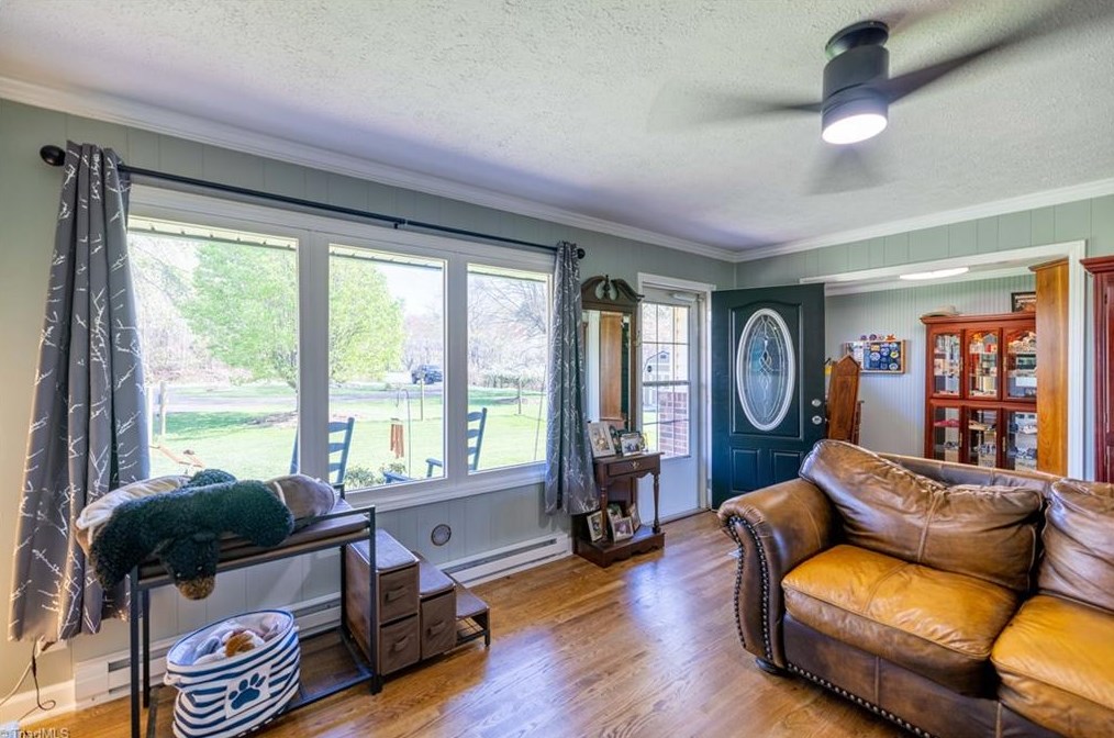 135 Rivers Edge Rd, Edwards Crossroads NC  28675-9766 exterior