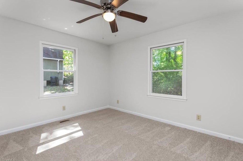 327 Scientific St, High Point NC  27260-4335 exterior