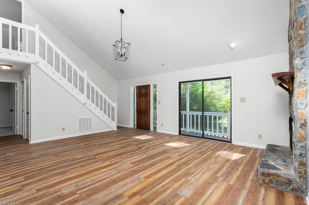 327 Scientific St, High Point NC  27260-4335 exterior